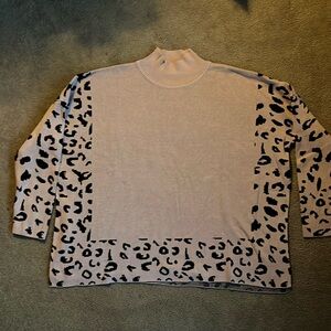 Mock turtle-neck side split hem sweater